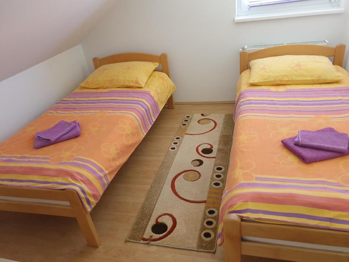 Apartmani Apolon Vrdnik Extérieur photo