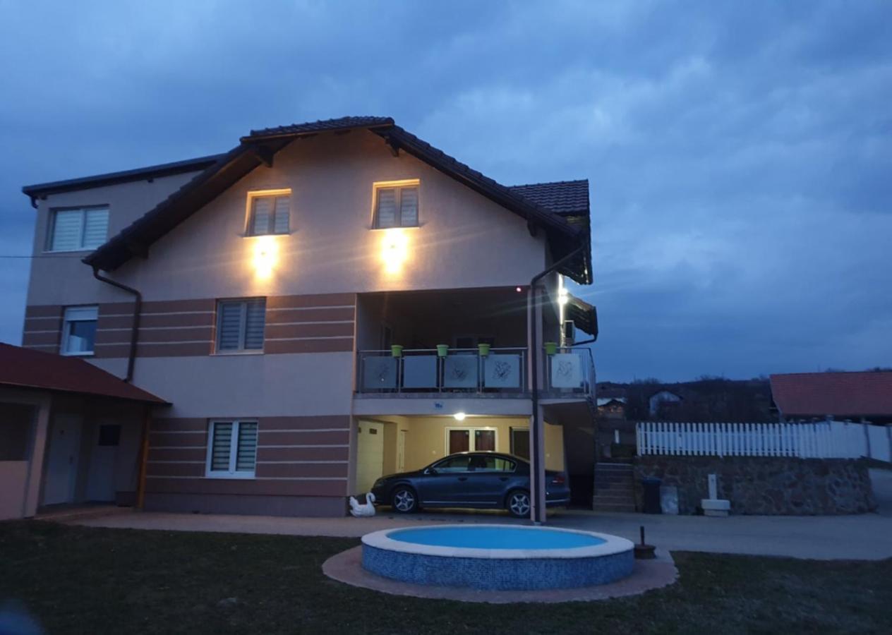 Apartmani Apolon Vrdnik Extérieur photo