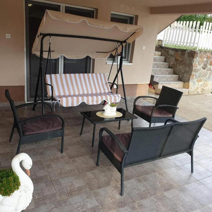 Apartmani Apolon Vrdnik Extérieur photo