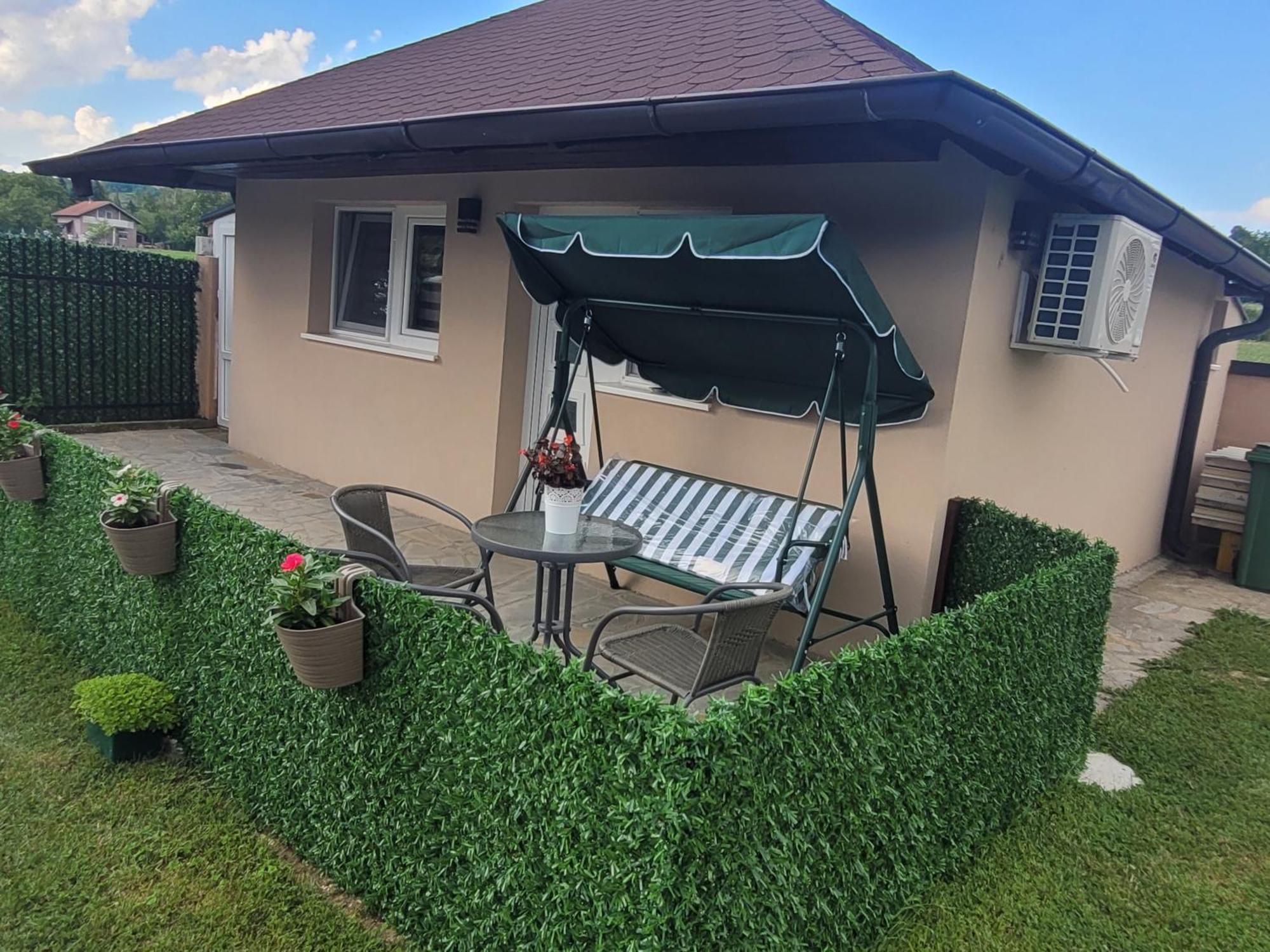 Apartmani Apolon Vrdnik Extérieur photo
